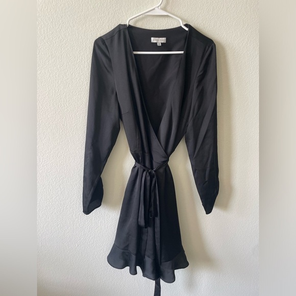 Gianni Bini black Avery long sleeve point collar neck mini wrap dress - Picture 3 of 5